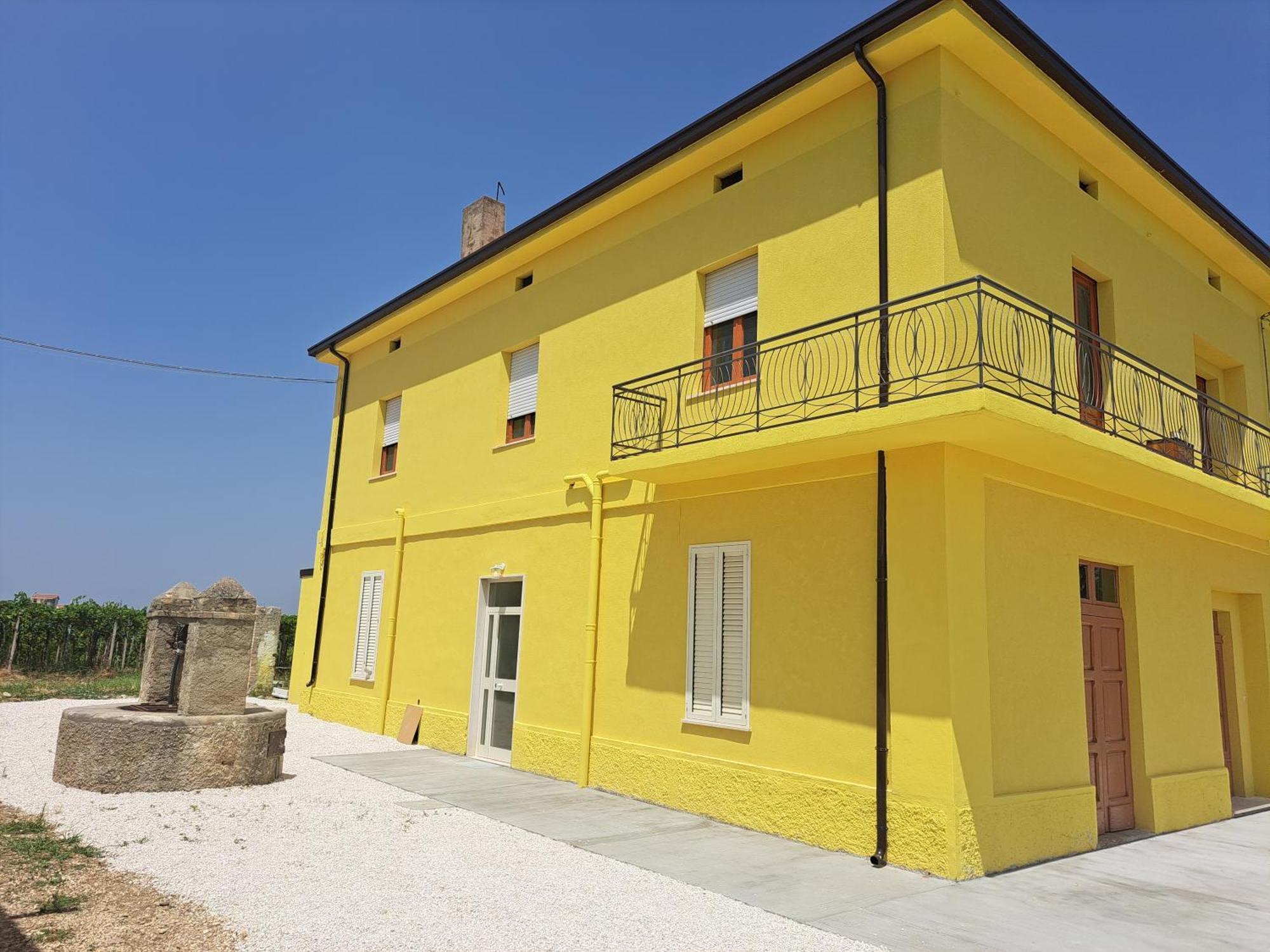 B & B Le Tre Rose Tollo Exterior foto
